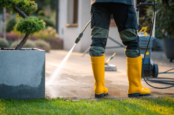 Best Pressure Washing Siding  in Strasburg, OH